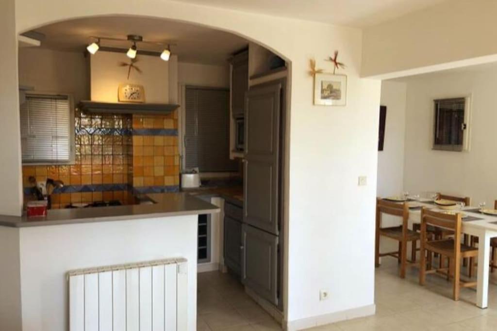 Appartement 60M2 - 2 Chambres A Une Minute Des Plages, Parking Prive Sausset-les-Pins Luaran gambar