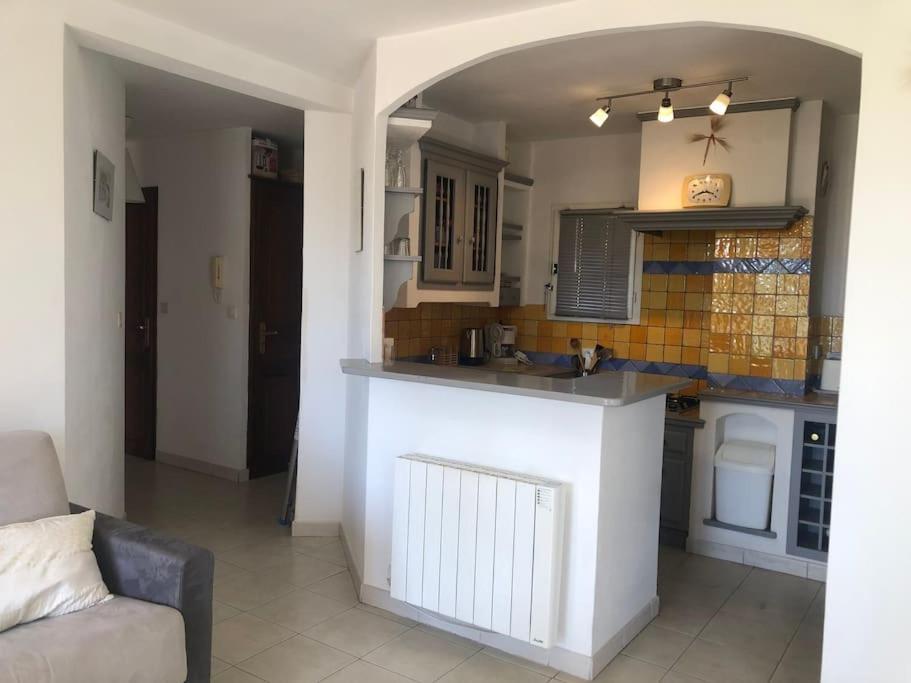 Appartement 60M2 - 2 Chambres A Une Minute Des Plages, Parking Prive Sausset-les-Pins Luaran gambar