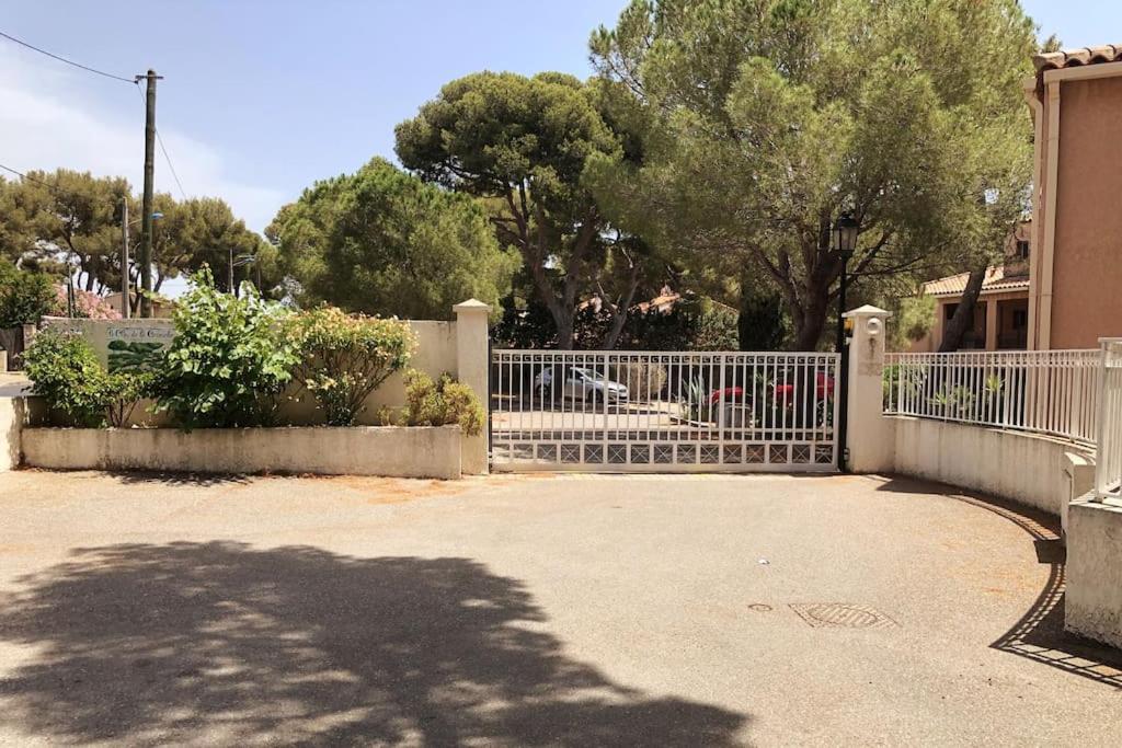 Appartement 60M2 - 2 Chambres A Une Minute Des Plages, Parking Prive Sausset-les-Pins Luaran gambar